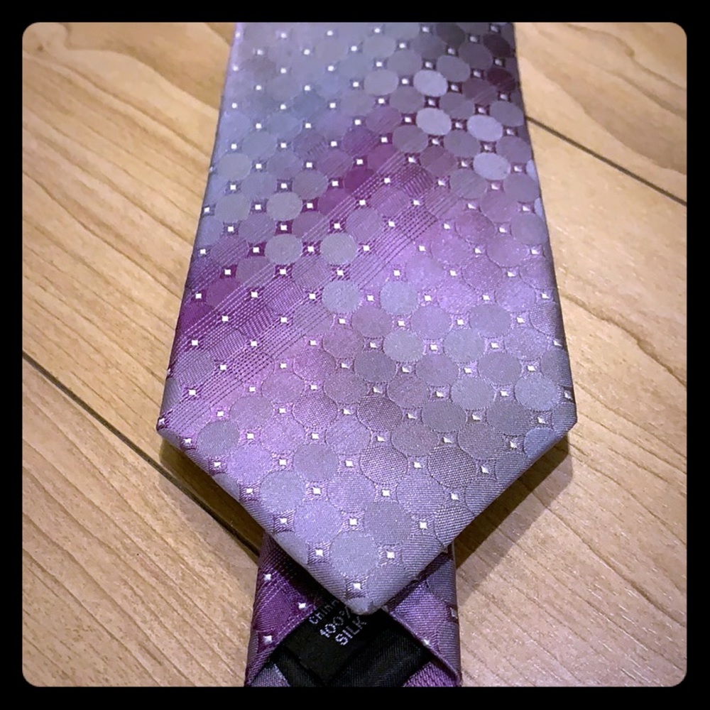 Kenneth Cole Reaction Silk Tie